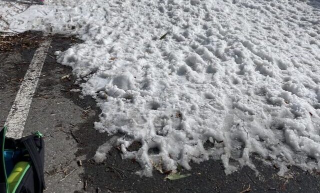 残雪がある時の道路の雪の状況