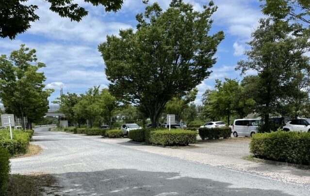 荒川彩湖公園駐車場